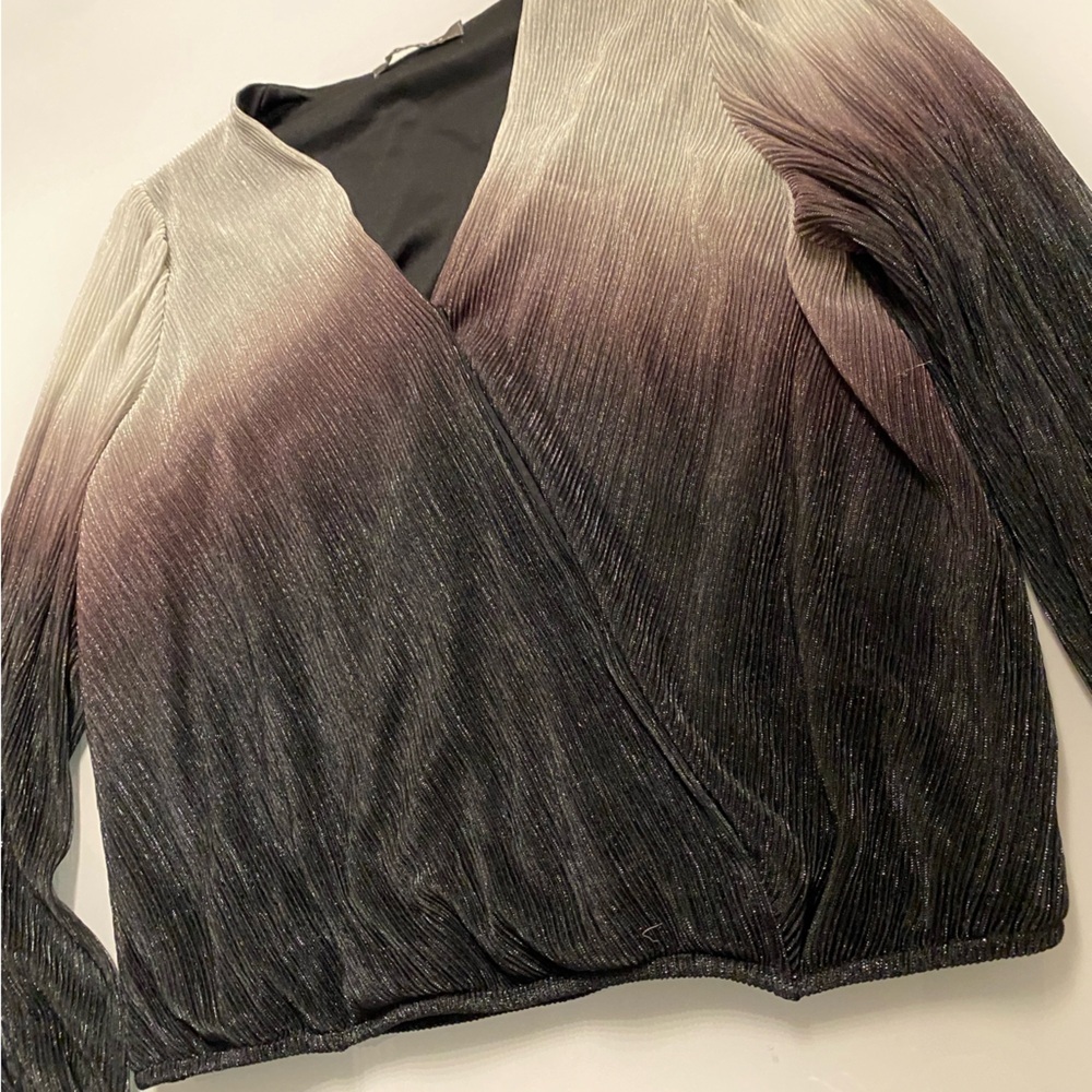 Suzy Shier long sleeve satin blouse - Picture 5 of 10